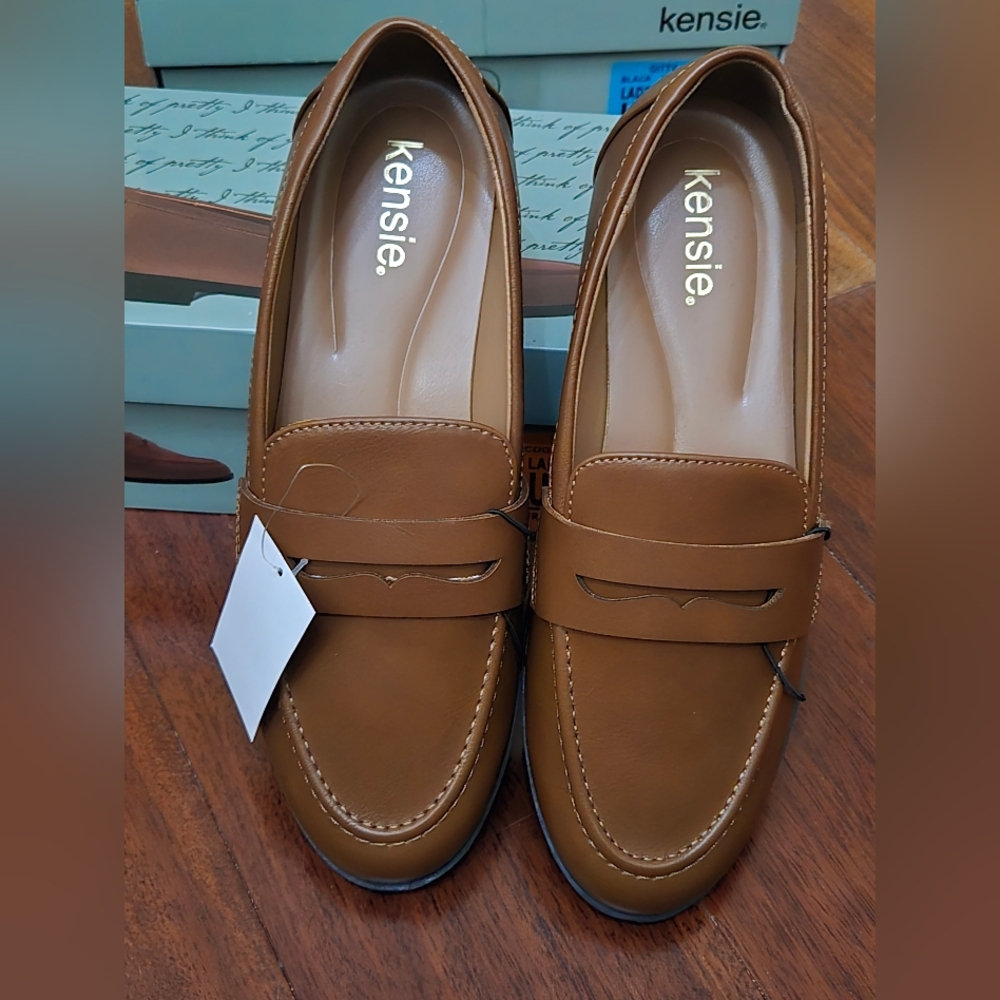 Kensie Tan Leather Loafers Sze 8.5